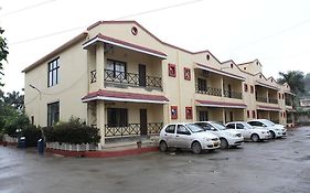 Leo Resorts